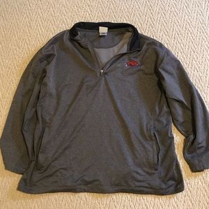 Arkansas Razorbacks lightweight sweatshirt.